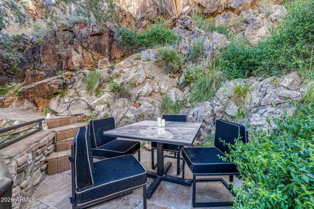 5676 E CHENEY Drive, Paradise Valley, AZ 85253