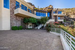 5676 E CHENEY Drive, Paradise Valley, AZ 85253