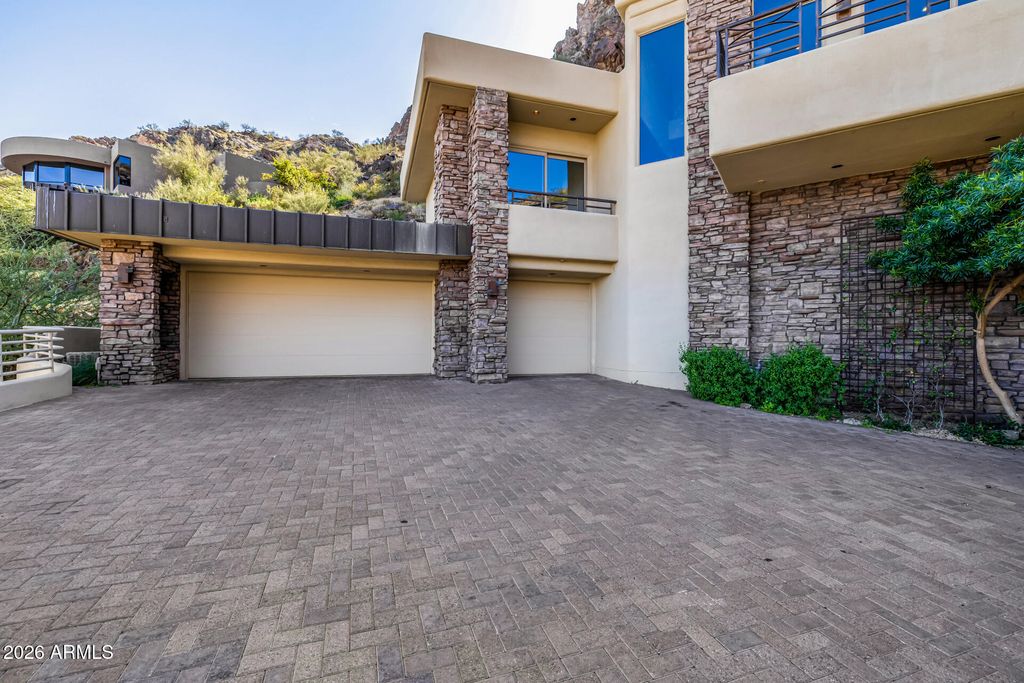 5676 E CHENEY Drive, Paradise Valley, AZ 85253 — photo 2