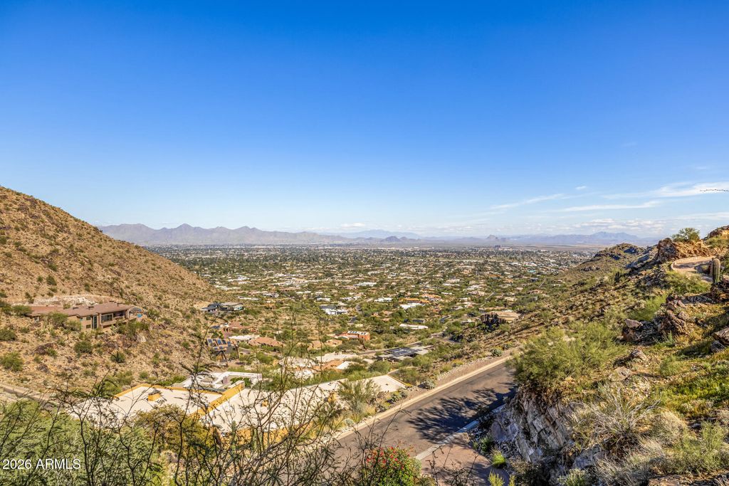 5676 E CHENEY Drive, Paradise Valley, AZ 85253 — photo 5