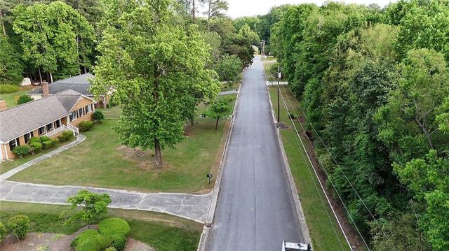 2253 Timber Lane, Snellville, GA 30078