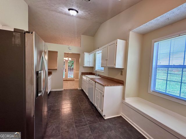 3372 Tia Trace NW, Kennesaw, GA 30152