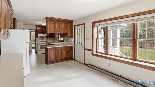 6287 Queens Lace Rd, Mechanicsville, VA 23111