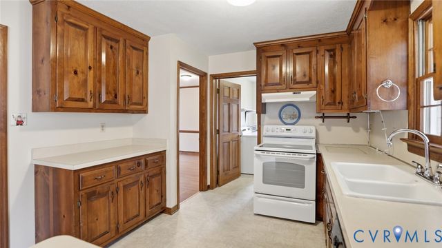 6287 Queens Lace Rd, Mechanicsville, VA 23111