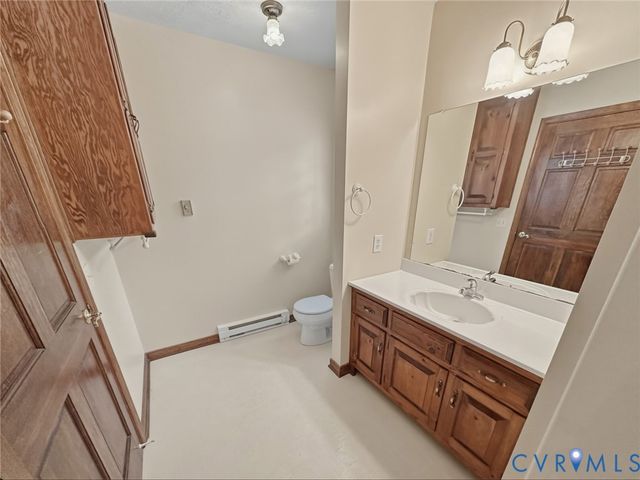 6287 Queens Lace Rd, Mechanicsville, VA 23111