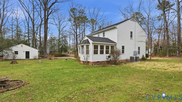 6287 Queens Lace Rd, Mechanicsville, VA 23111