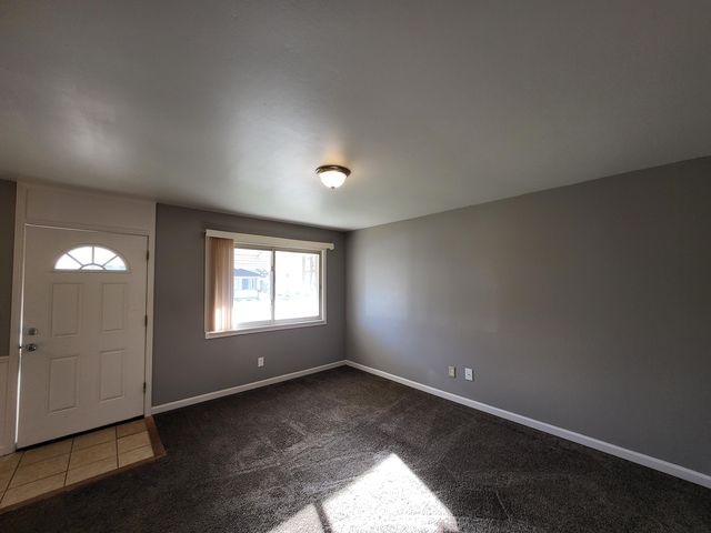 21813 Rosedale Street, Saint Clair Shores, MI 48080