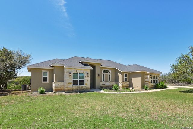 345 Ridge Point, Spring Branch, TX 78070