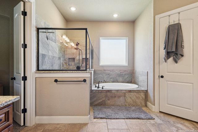 345 Ridge Point, Spring Branch, TX 78070