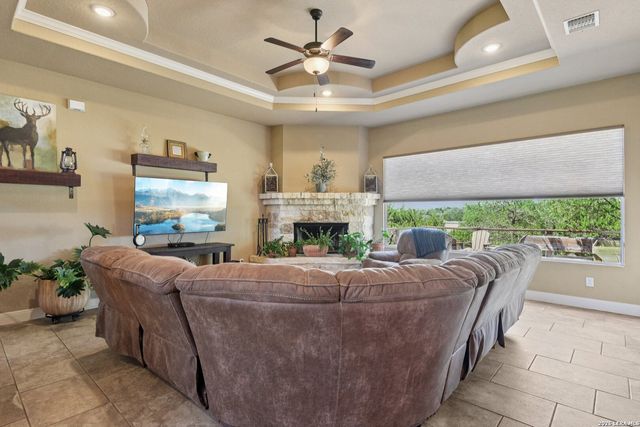 345 Ridge Point, Spring Branch, TX 78070