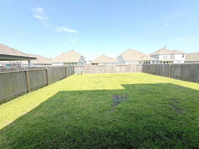 5426 James Michael Drive, Rosharon, TX 77583
