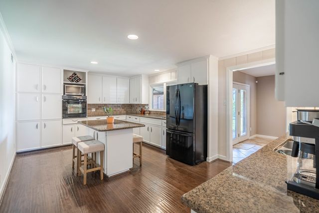 1611 N K St, Midland, TX 79701