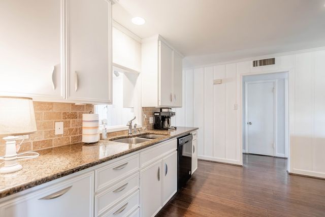 1611 N K St, Midland, TX 79701