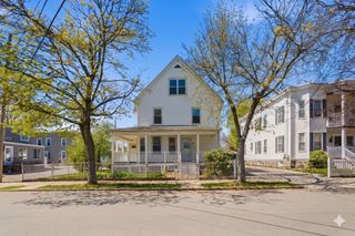 20 Lexington St, Lynn, MA 01902