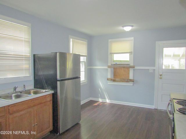 810 MACKINAW Street, Jacksonville, FL 32254