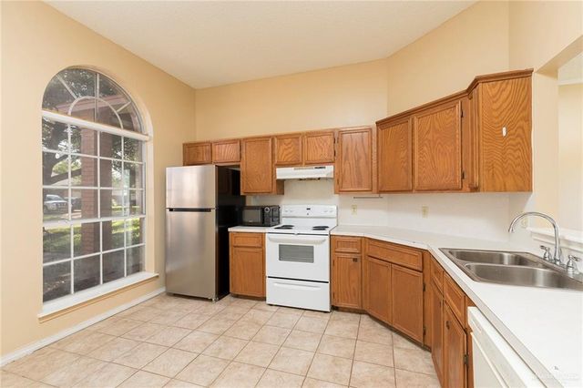 2405 Yellowhammer Avenue, Mcallen, TX 78504