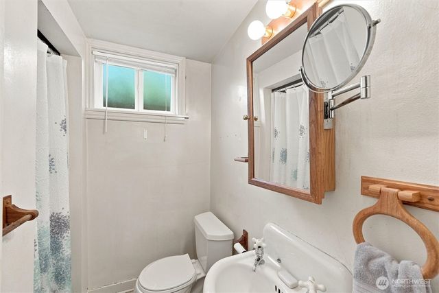 4806 Purdue Avenue NE, Seattle, WA 98105