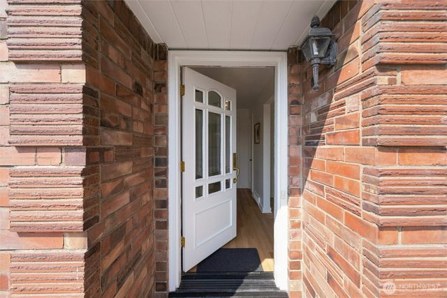 4806 Purdue Avenue NE, Seattle, WA 98105