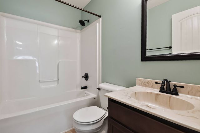 1004 Dwight Eisenhower Way, Clarksville, TN 37042