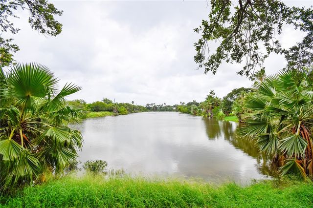 2006 Hidden Lake 3, Corpus Christi, TX 78412