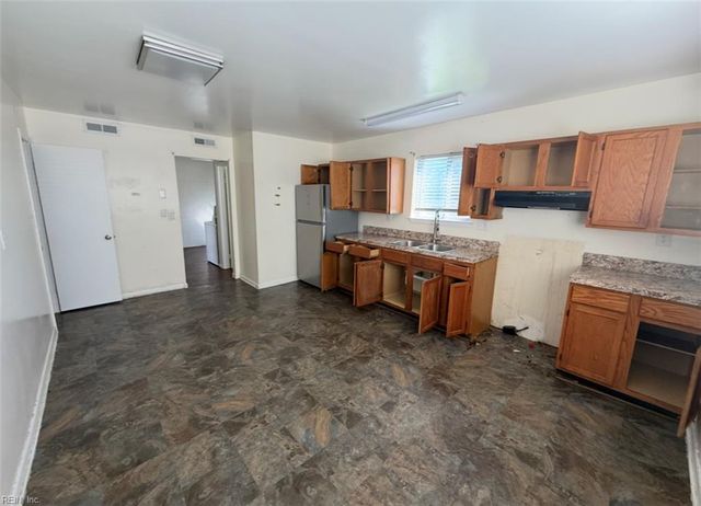 1110 Ardito CT, Virginia Beach, VA 23453