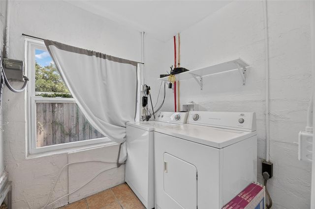 1005 E FLORA STREET, Tampa, FL 33604