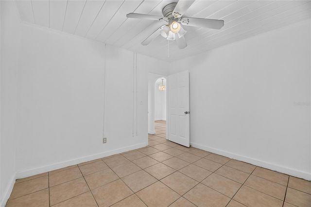 1005 E FLORA STREET, Tampa, FL 33604