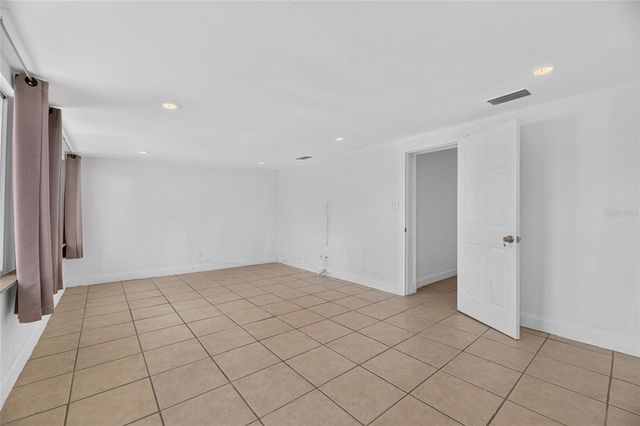 1005 E FLORA STREET, Tampa, FL 33604