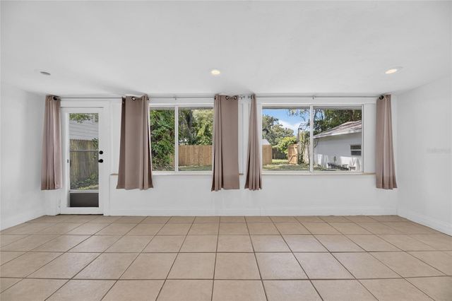 1005 E FLORA STREET, Tampa, FL 33604