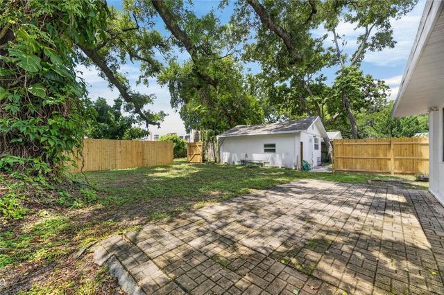 1005 E FLORA STREET, Tampa, FL 33604