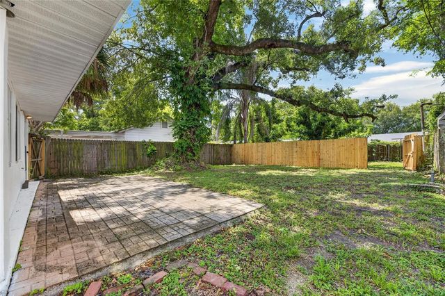 1005 E FLORA STREET, Tampa, FL 33604