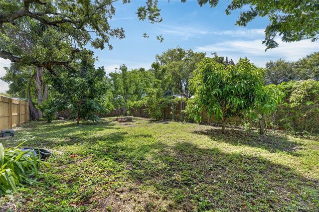 1005 E FLORA STREET, Tampa, FL 33604