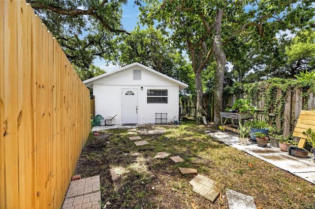 1005 E FLORA STREET, Tampa, FL 33604