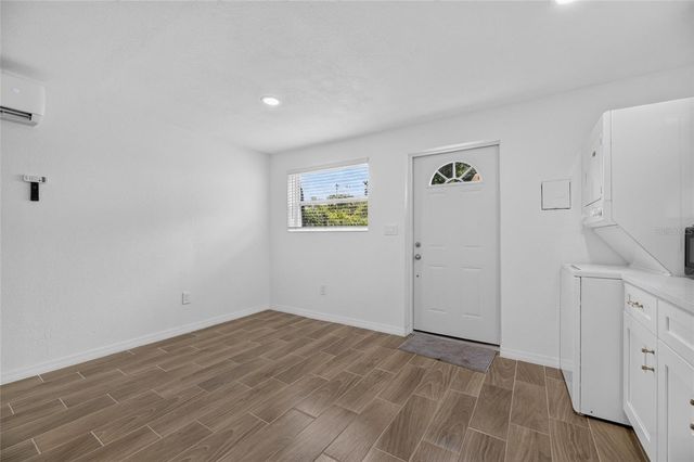 1005 E FLORA STREET, Tampa, FL 33604