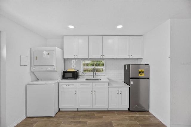 1005 E FLORA STREET, Tampa, FL 33604