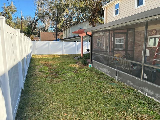 322 FERN CLIFF AVENUE, Temple Terrace, FL 33617