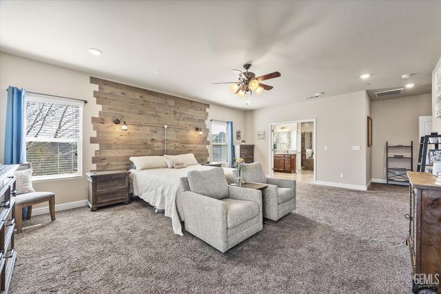 9223 Laurel Meadows Lane, Shafter, CA 93263