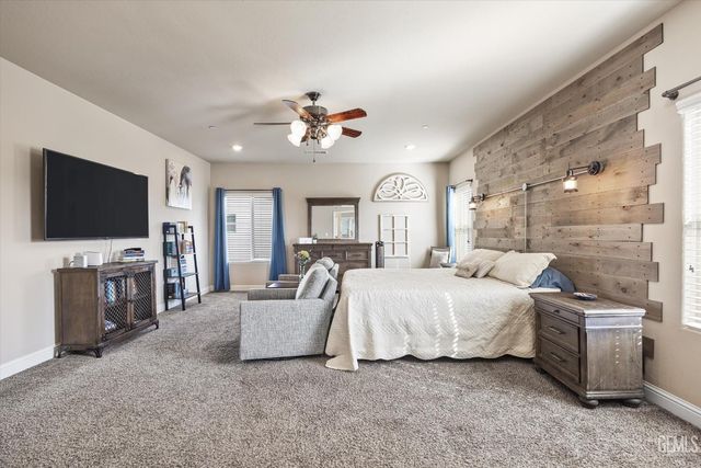 9223 Laurel Meadows Lane, Shafter, CA 93263