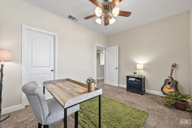 9223 Laurel Meadows Lane, Shafter, CA 93263