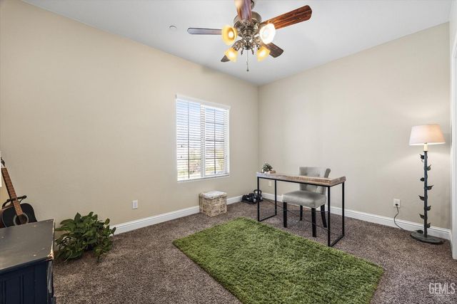 9223 Laurel Meadows Lane, Shafter, CA 93263