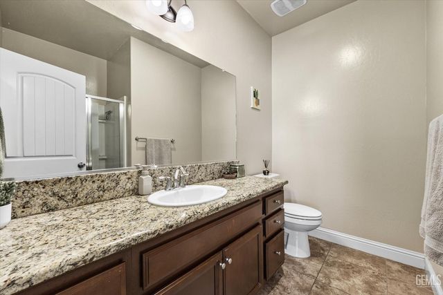 9223 Laurel Meadows Lane, Shafter, CA 93263