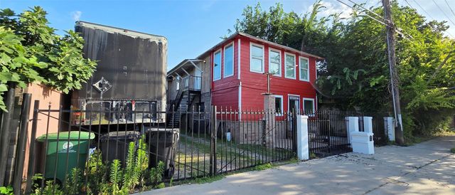 6924 Wallisville Road, Houston, TX 77020