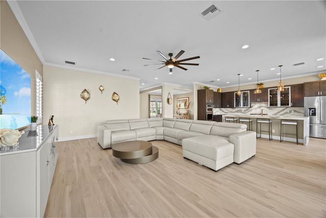 953 Hookline Circle, Loxahatchee, FL 33470