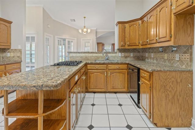 4012 Woodcrest Lane, Lake Charles, LA 70605