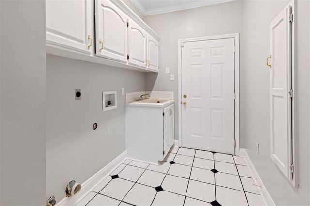 4012 Woodcrest Lane, Lake Charles, LA 70605