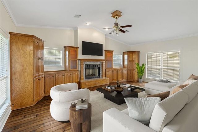 4012 Woodcrest Lane, Lake Charles, LA 70605