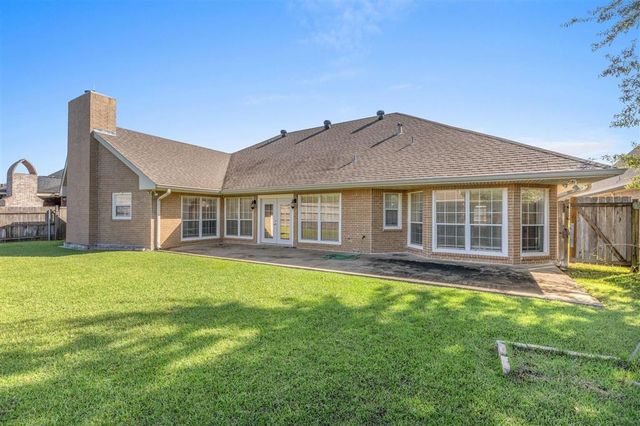 4012 Woodcrest Lane, Lake Charles, LA 70605