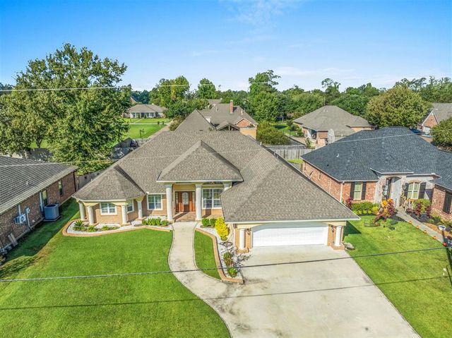 4012 Woodcrest Lane, Lake Charles, LA 70605