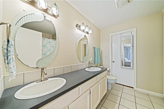 13901 Eaglesnest Bay Dr, Corpus Christi, TX 78418