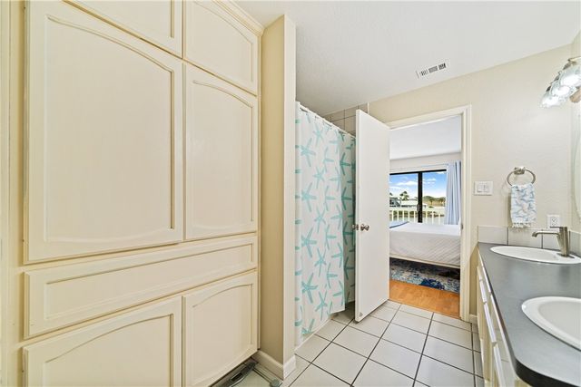 13901 Eaglesnest Bay Dr, Corpus Christi, TX 78418